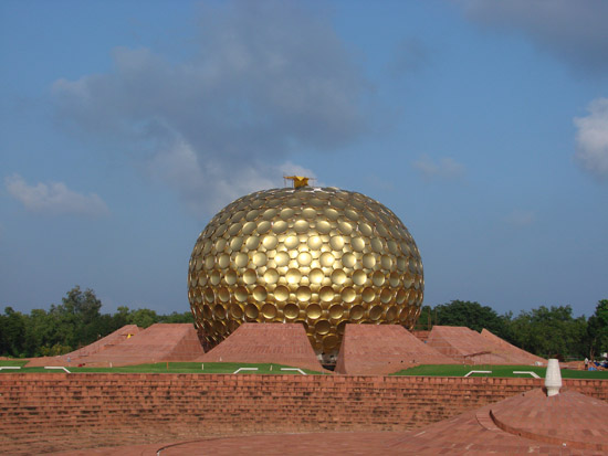 Le Matrimandir, salle de mditation d'Auroville